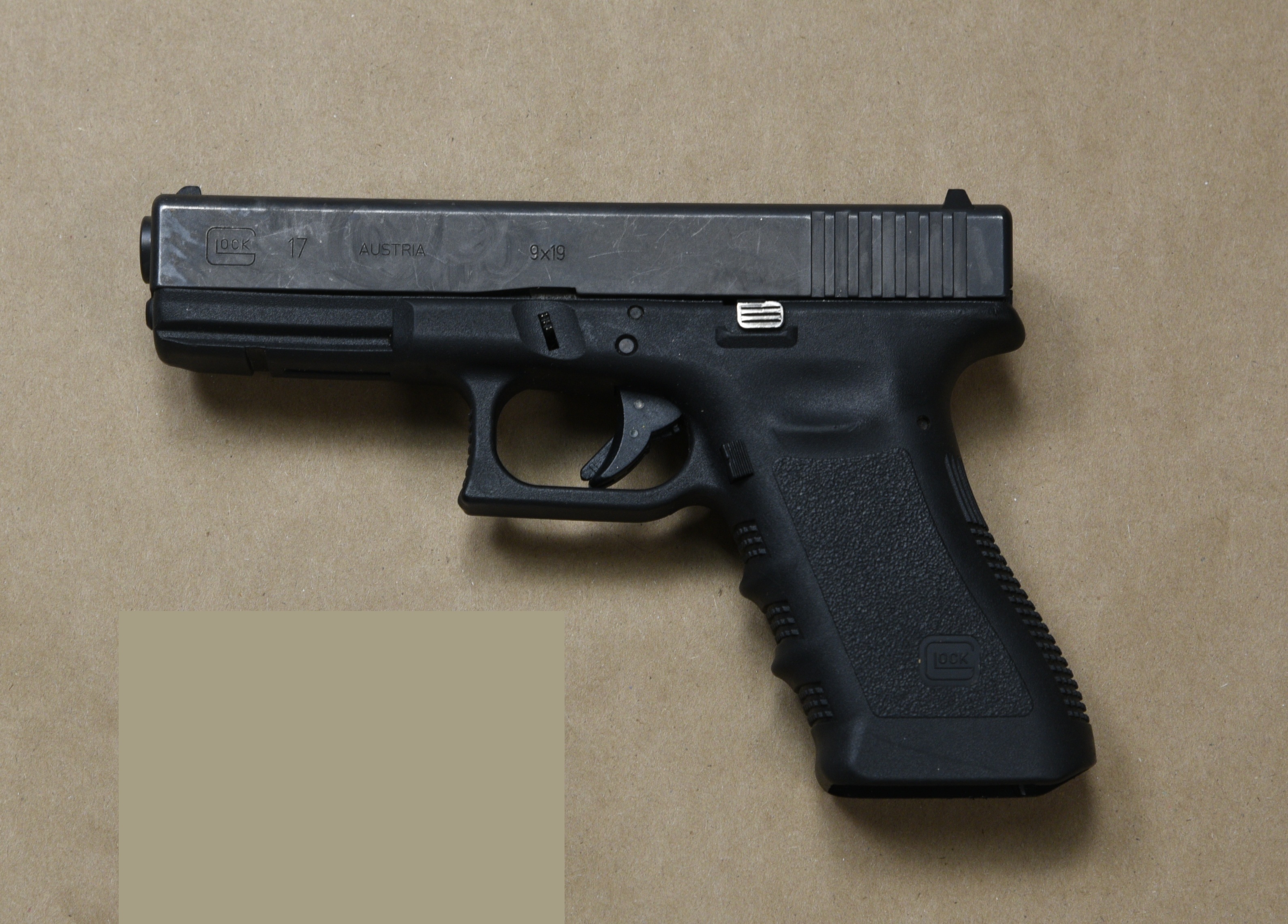 handgun 