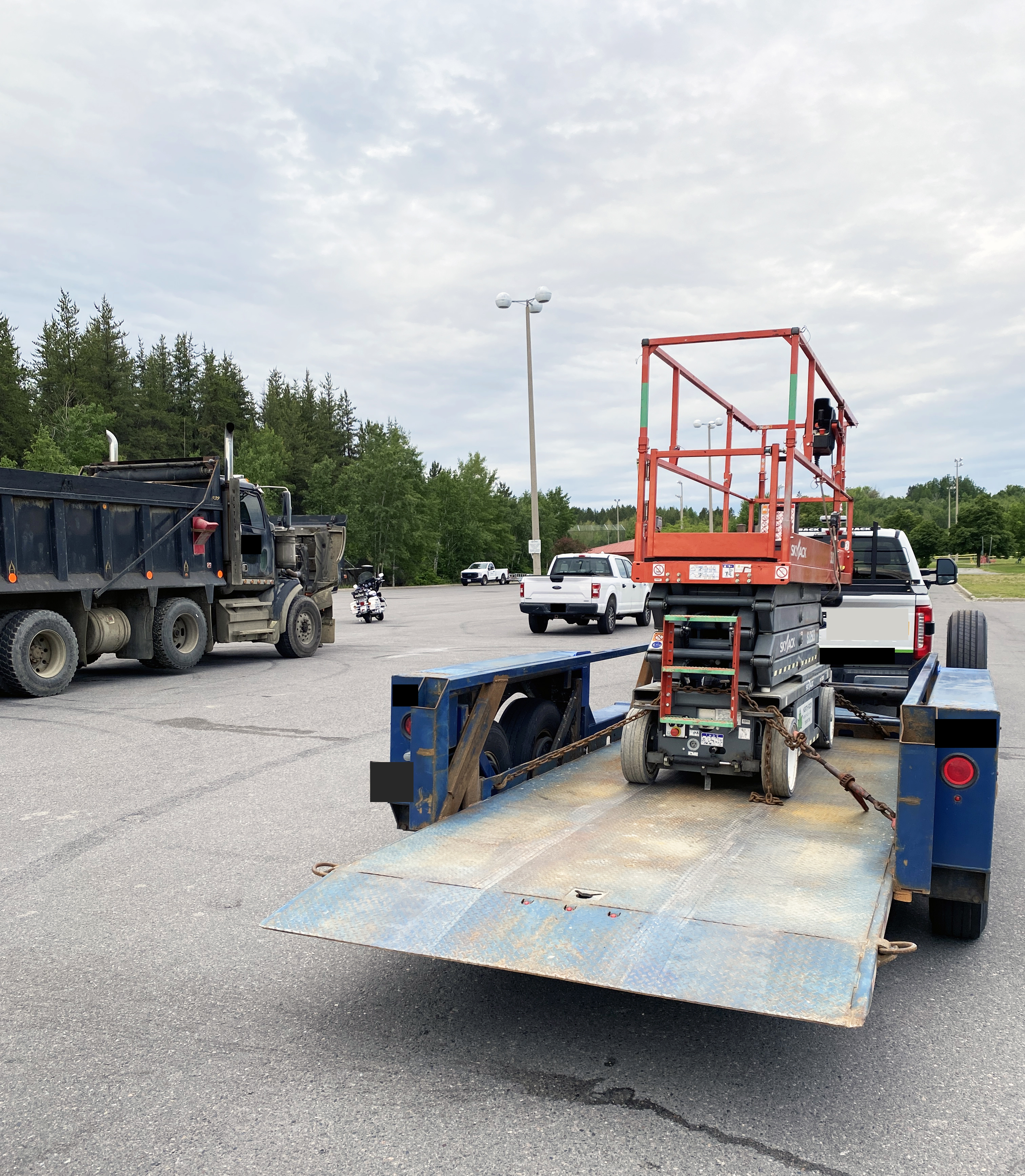 cmv blitz vehicles outside